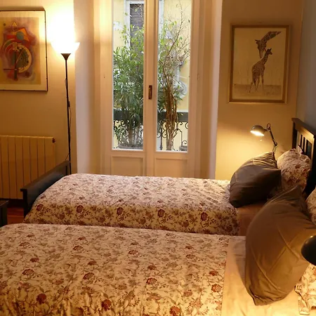 Nonna Nilla, A Large And Cozy Flat In Porta Venezia 아파트 밀라노